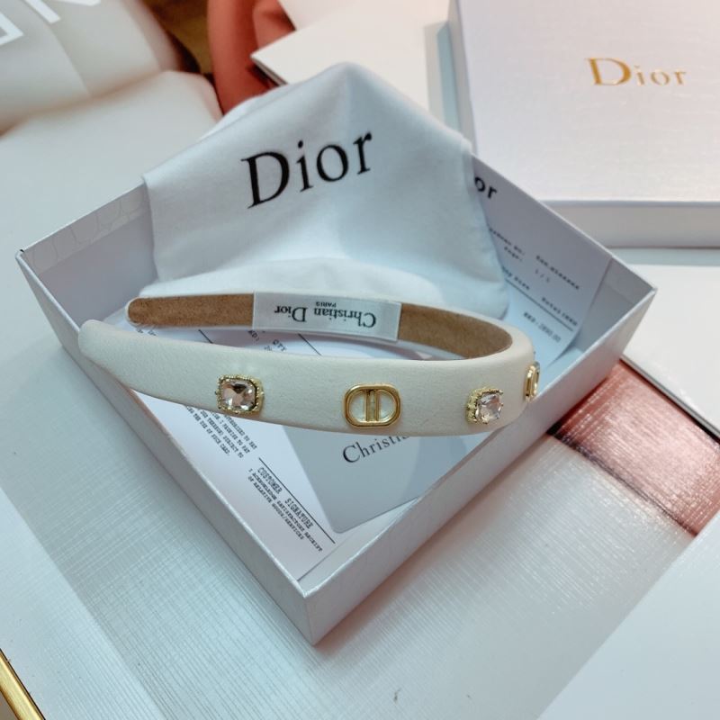 CHRISTIAN DIOR